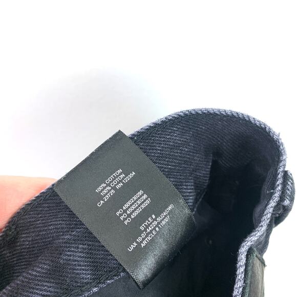 Aritzia Denim Forum The '90s Mid Rise Cargo Mini Denim Jean Skirt Black Eyeliner - Picture 7 of 7